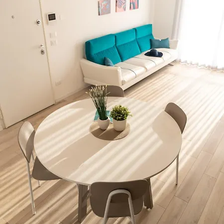 Sun Con Piscina - Piazza Brescia - Adria - Family Apartment Lido di Jesolo
