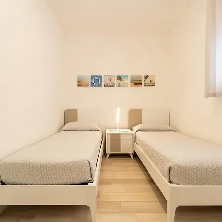 Sun Con Piscina - Piazza Brescia - Adria - Family Apartment Lido di Jesolo